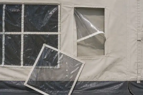 Fensterfolien am Zelt austauschen